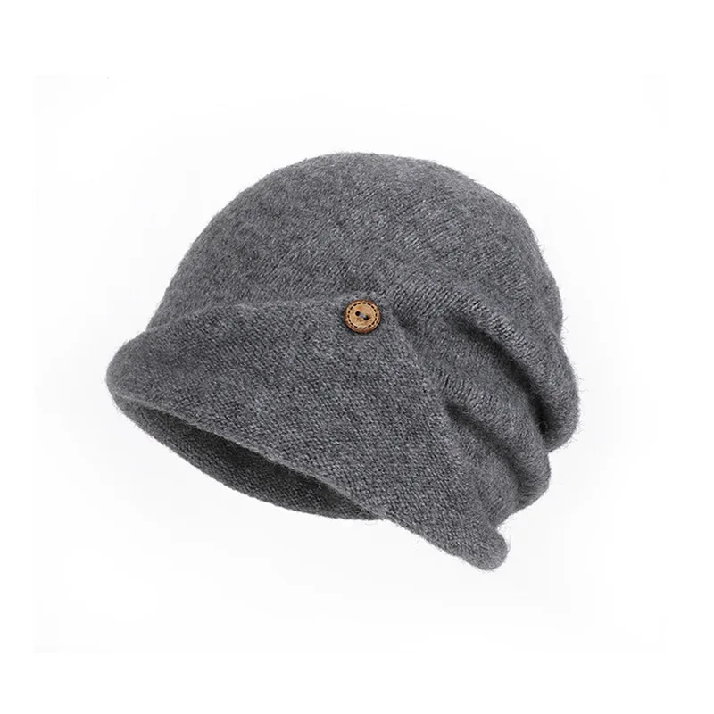 Women's Loose-Fitting Slouchy Knit Hat with Wooden Button Decoration and Cuffed Design, Soft, Warm, and Stretchy, Suitable for Daily Commuting, Outdoor Activities, and Snowy Weather