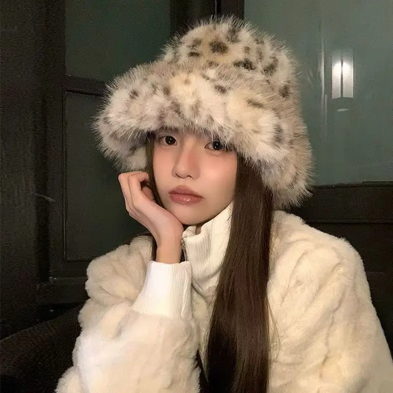 

Leopard Print Plush Fisherman Hat, Children's Autumn and Winter Niche Furry Warm Ear Protection Basin Hat