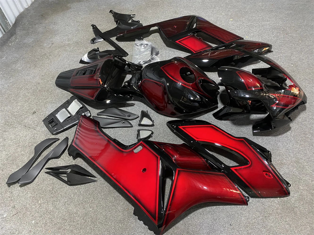 ABS Plastic Bodywork Set for CBR1000RR 2004 2005 red flames CBR 1000 RR 04 05 bodywork kit motorcycle fairings Injection mold