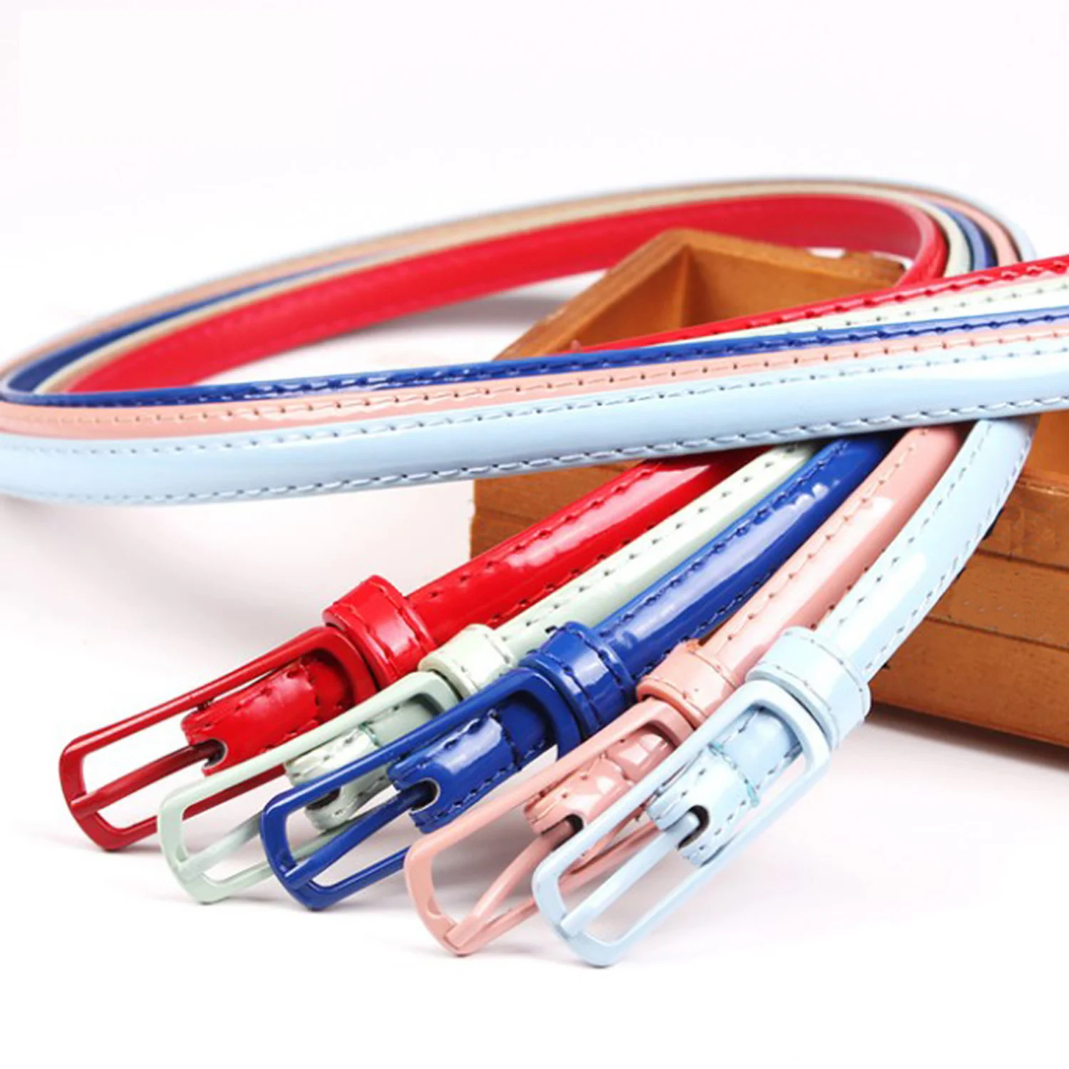 

Elegant Women 1.1cm Belts Skinny Waistband Pin Buckle Adjustable Belt Summer Dress Jeans Strap Bright Surface Faux Leather Belts
