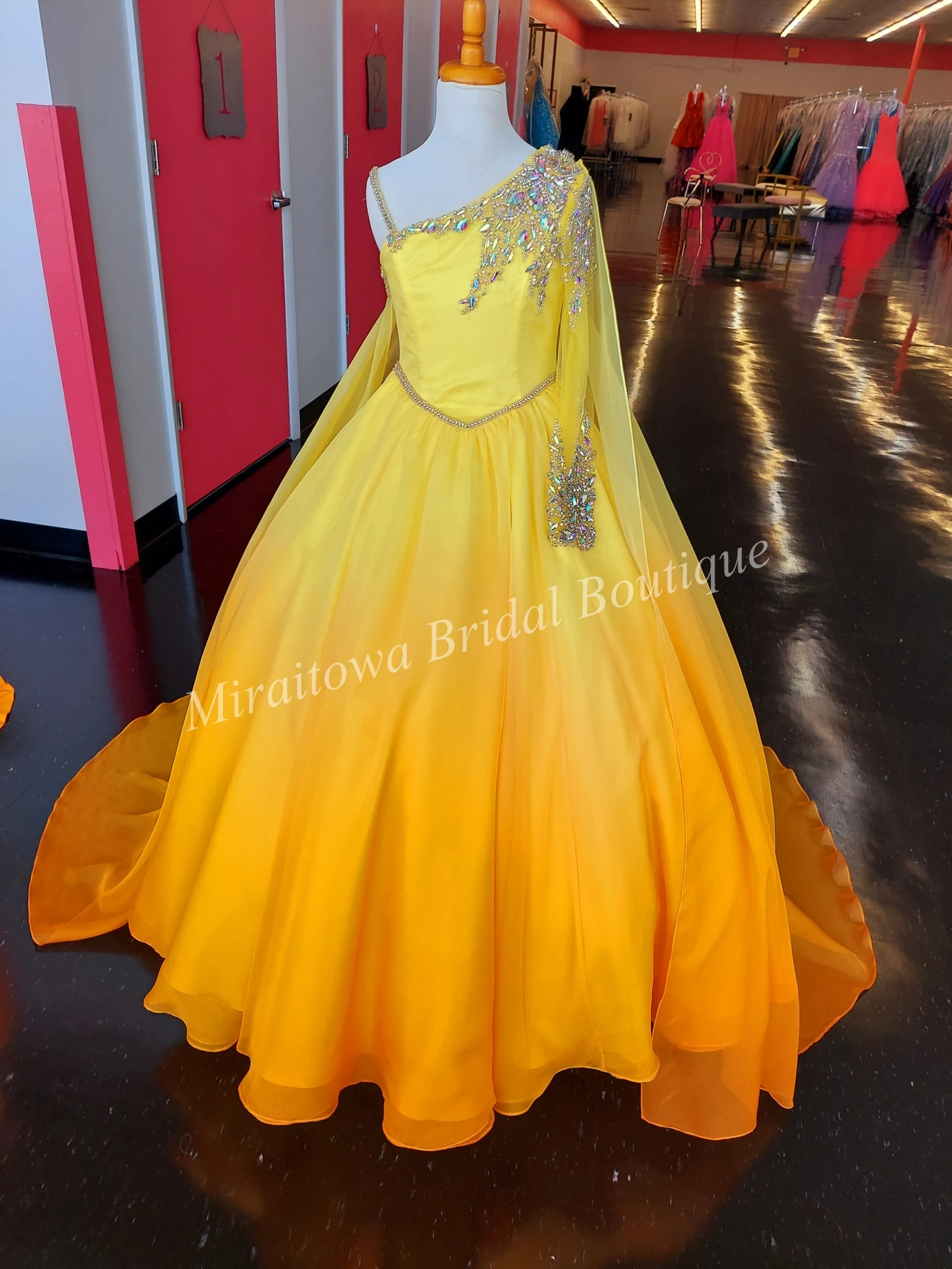 Ombre Purple Girl Pageant Dress 2022 Cape Crystals Beading Chiffon Dress Little Kid Birthday Long Sleeve Formal Party Yellow