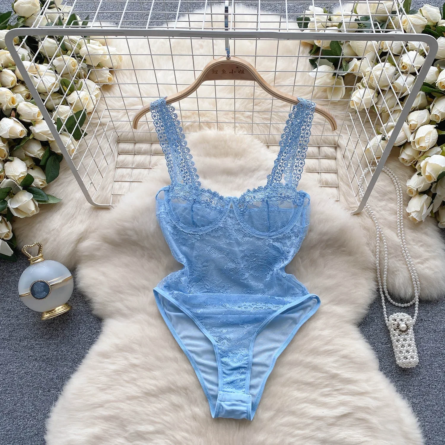 Women Hotsweet Hollow Out Vintage Lace Spliced Mesh Bodysuits Chic Sleeveless Jumpsuits Slim Top Rompers Summer Beach Clothing