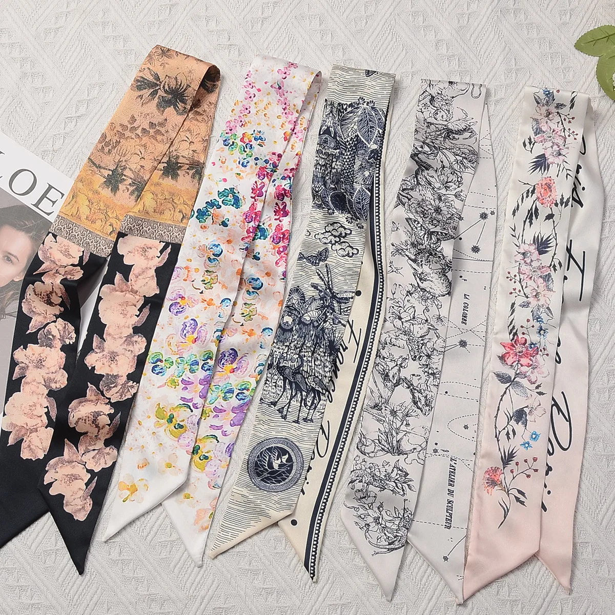 Fashion Skinny Scarf Women Luxury Brand Twill Printing Tie Bag Handle Ribbon Hair Band Women\'s Headscarf New Design Silk Scarves