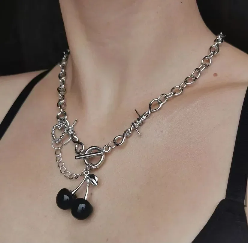 Unique Grunge Cherry Choker Korean Aesthetic Y2K Thorn Pendant Necklace for Women Egirl Jewelry Punk Accessories Chains