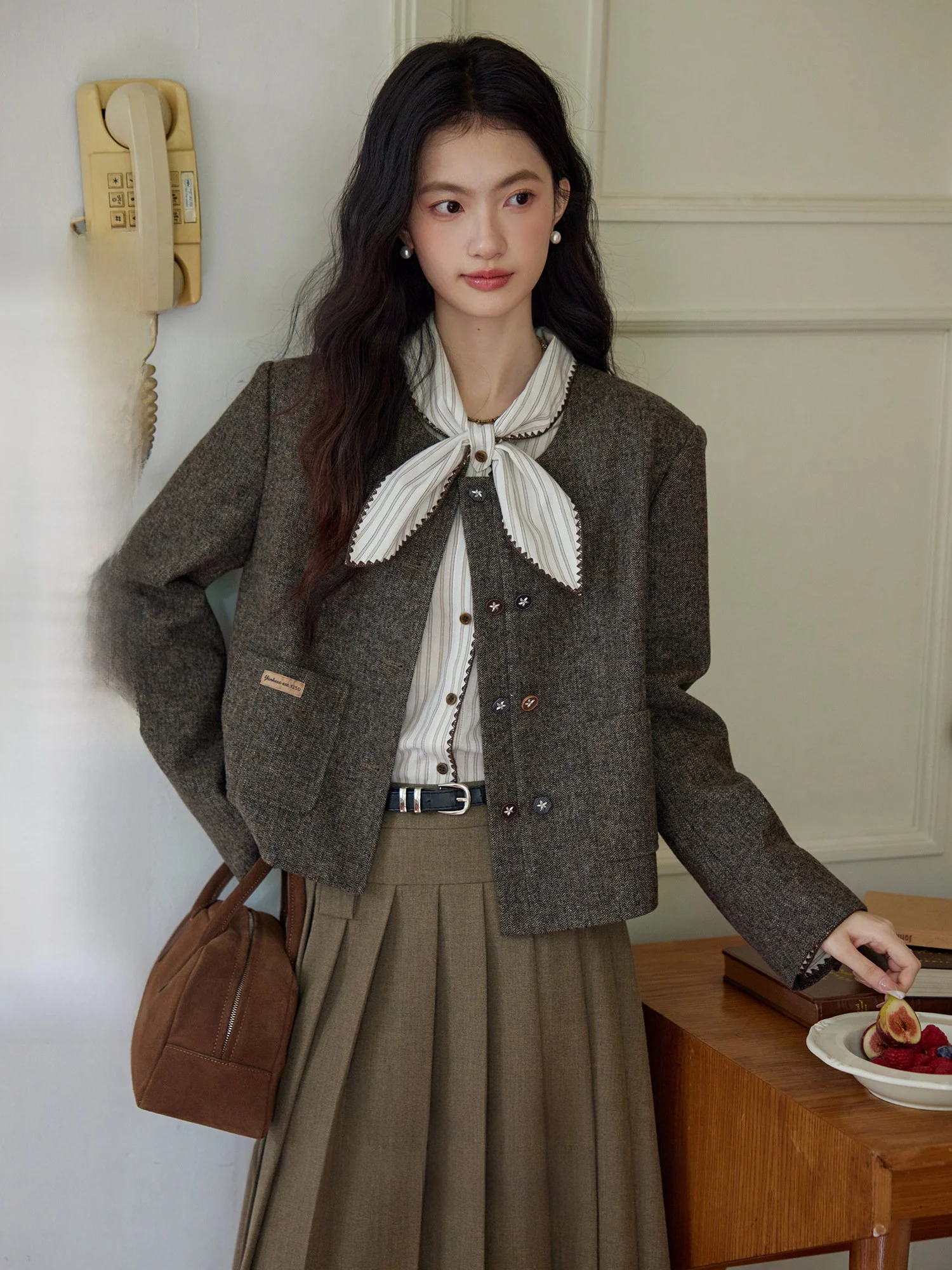 

ORWhite Vintage Double-Breasted ort Coat Women's round Ne Coffee Woolen Design Autumn Faion Ladies' Premium Outerwear