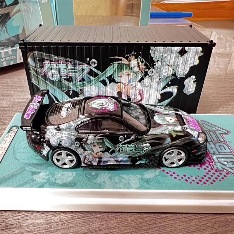 在庫あり本物のアニメ周辺機器クールカー 1:64 A80z 初音ミク合金車モデルグッズ装飾品初音ミクモデルギフト