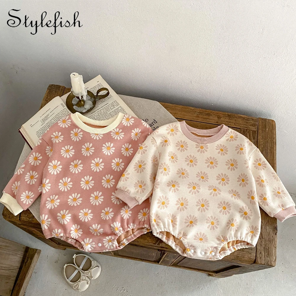 Spring and Autumn New Baby Girl Fashion Versatile Small Fresh Flower Jacquard Long sleeved Sweetheart Jumpsuit