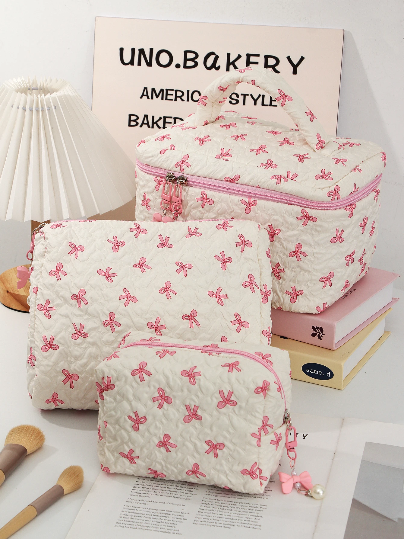 1 pc/set bow quilted makeup bag, multifunctional bow makeup bag, fashionable portable makeup bag, essential makeup bag for toile