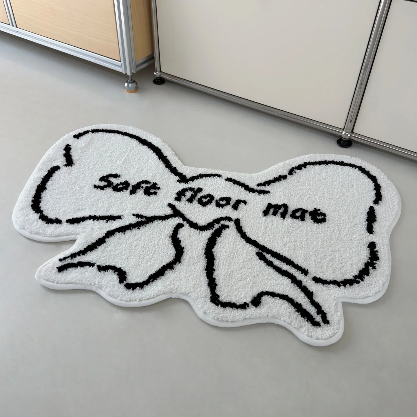 Ins Style Bowknot Shaped Tufted Bath Mat, Soft Absorbent Irregular Floor Rug for Bathroom Bedroom