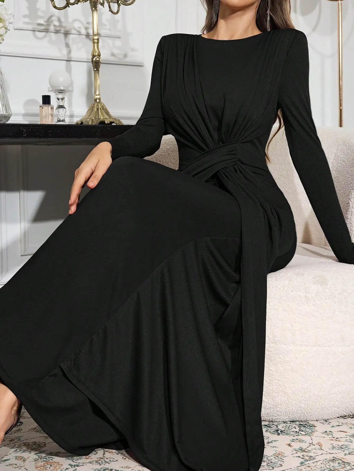 

Black Solid Twist Front Long Sleeve Maxi Dress with Waist Tie