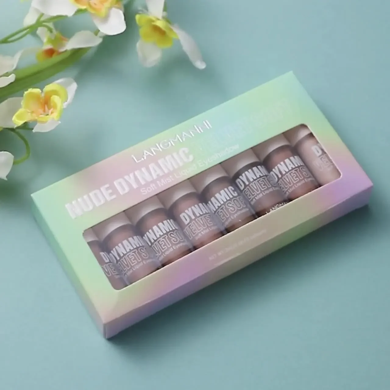 LANGMANNI 8色リキッドアイシャドウキット マット＆シマー仕上げ 長持ちする発色の良いアイティント デイリー＆パーティー用