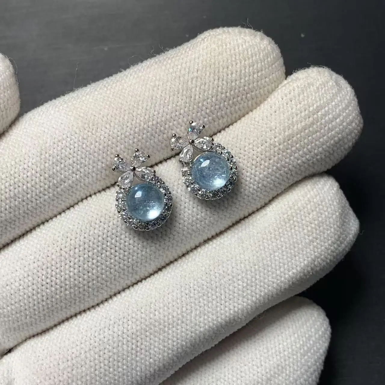 

Round Natural Aquamarine 925 Sterling Silver Stud Earrings For Women Jewelry Gift Simple Jewelry Blue