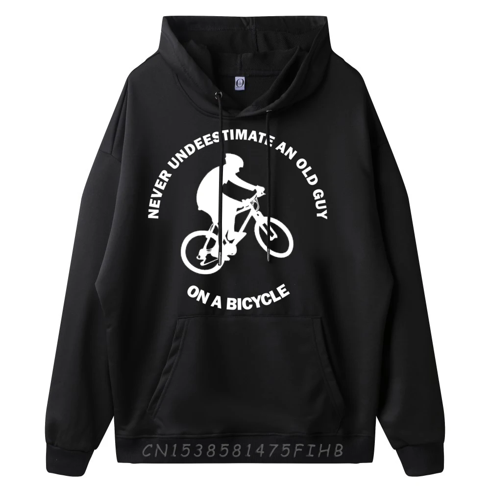 Never Underestimate An Old Guy Bicycle Mountain Bike Rack Graphic Pullover Hoodies Men Polyester Mens Gifts