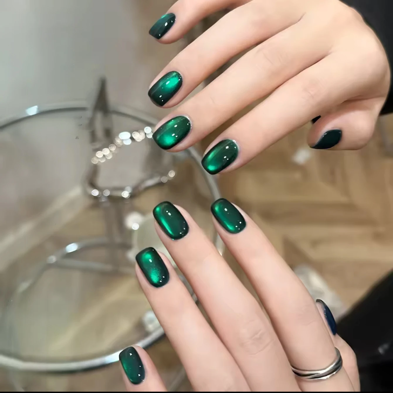 10ML 1-21PCS 2026 New Emerald Green Magnet Cat's Eye Gel Nail Polish Green Whitening Glass Bead Cat Eye Nail Polish Nail Art
