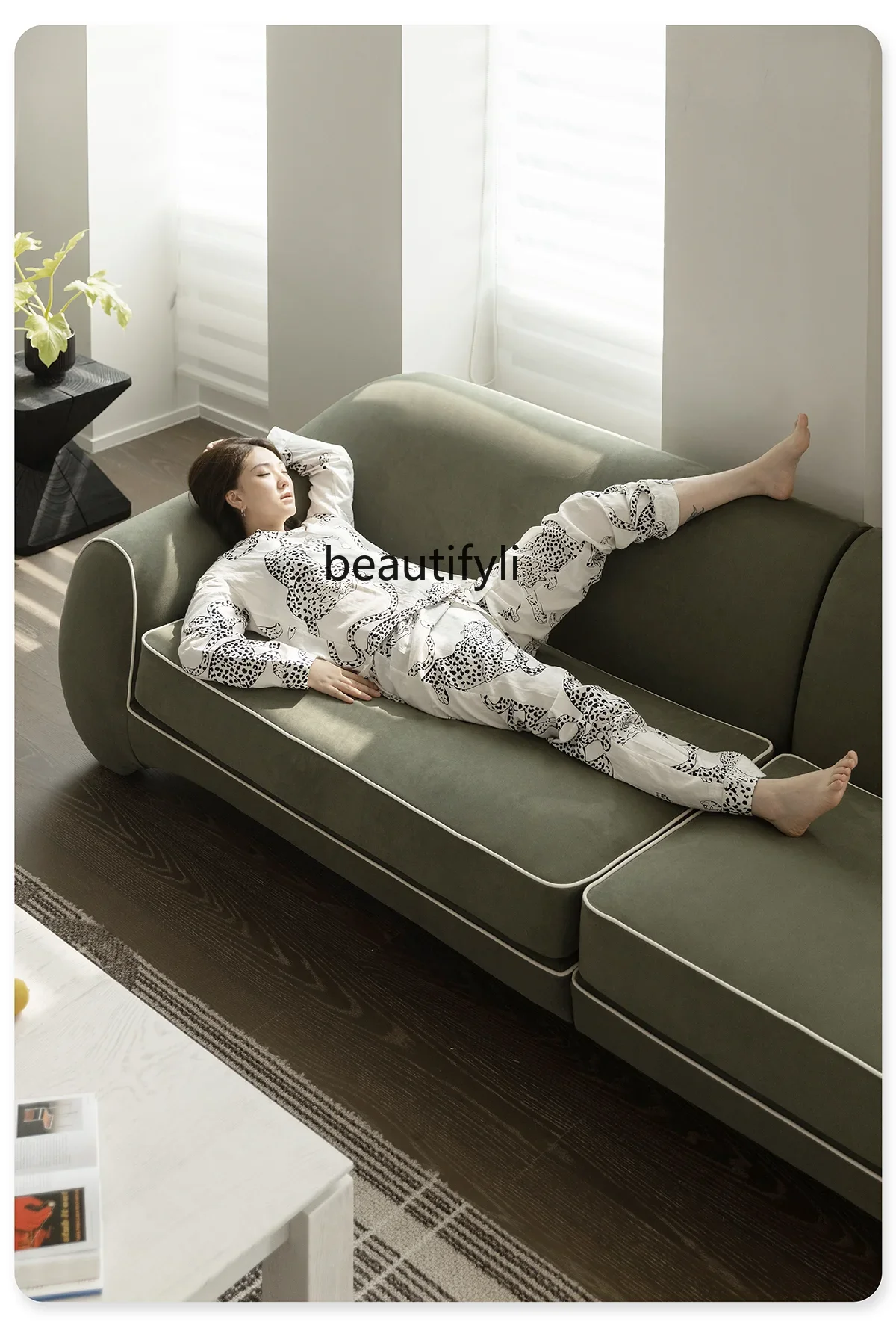 

cn8617 LHY Technology Тканевый диван Гостиная Маленькая квартира Итальянский стиль Легкая роскошная облачная тканевая мебель