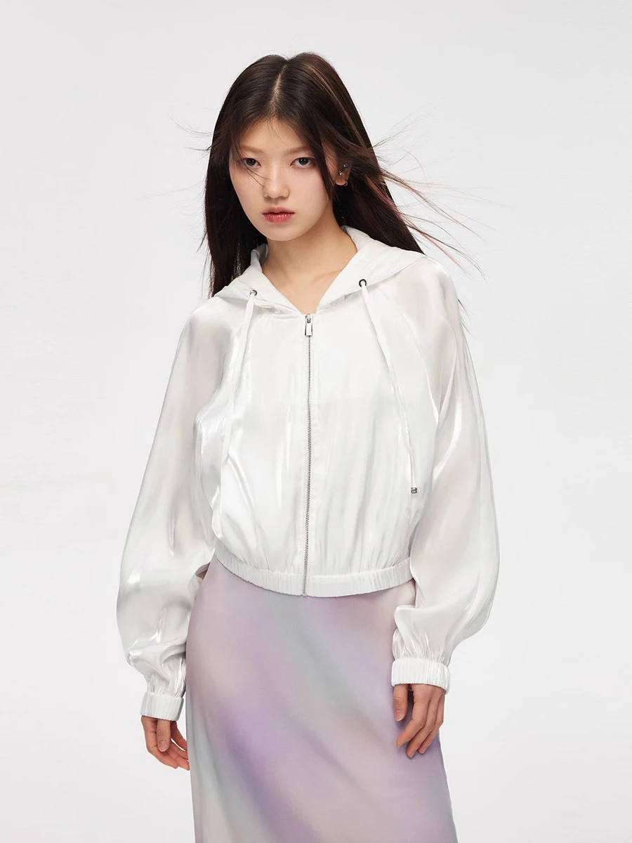 

Lautaro Autumn Short Lightweight Shiny White Jacket Women with Drawstring Hood Zippper High Quality Luxury Designer Clothes 2025