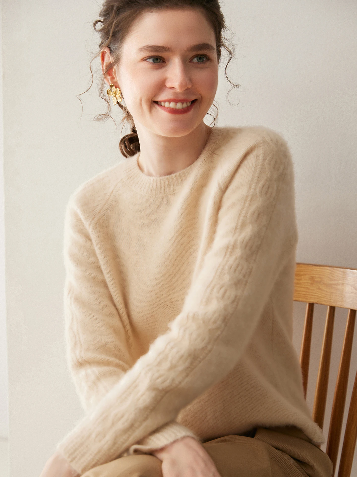 Ele Loose Long Sve Camere Sweater Women's round Ne Twist Knitted Soft Warm Underwear Ideal for Winter Season