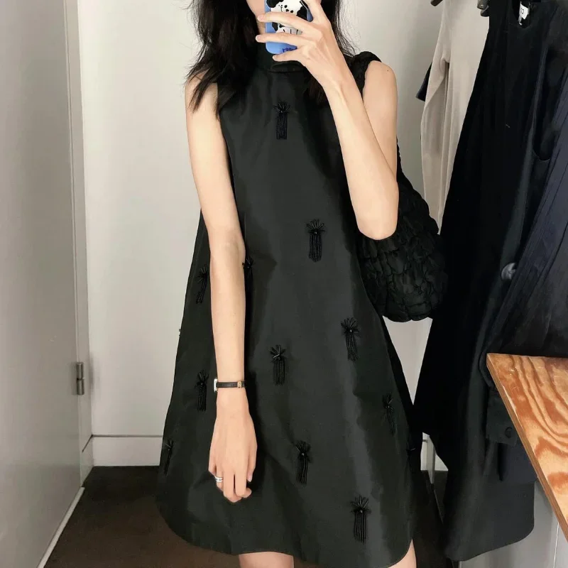 

Women 2024 Early Autumn New Half-Turtle Collar Embroidered Sleeveless Handmade Beaded Dress