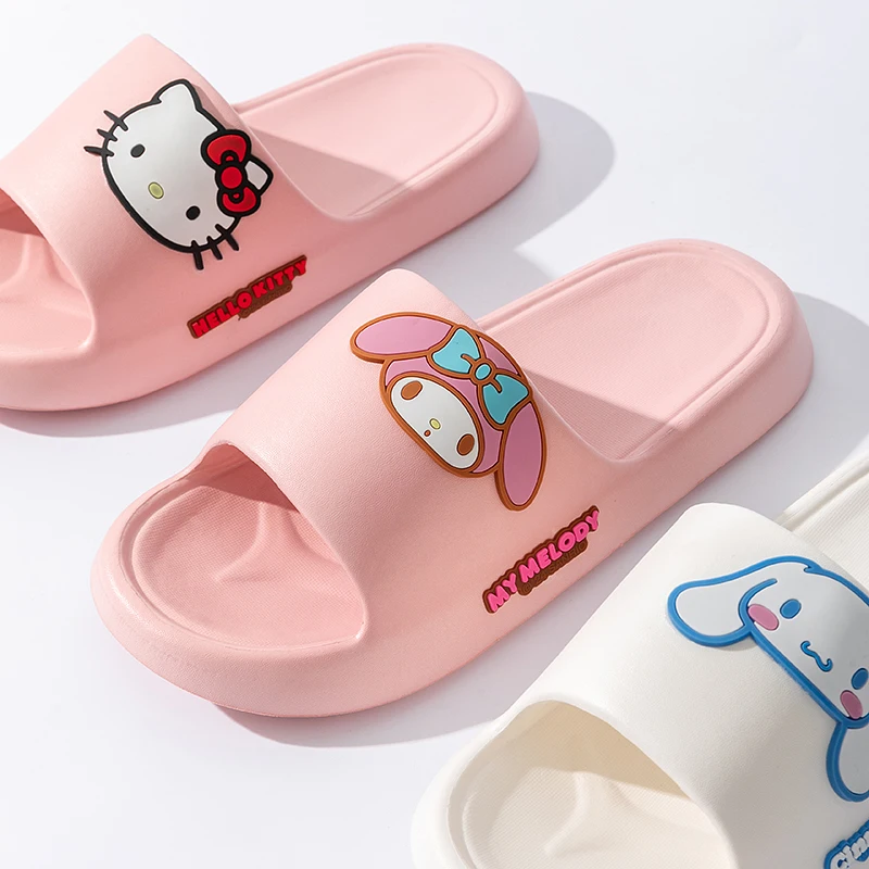 Pantofole Sanrio originali, pantofole con suola morbida in cartone animato alla moda, pantofole antiscivolo per interni ed esterni per ragazze