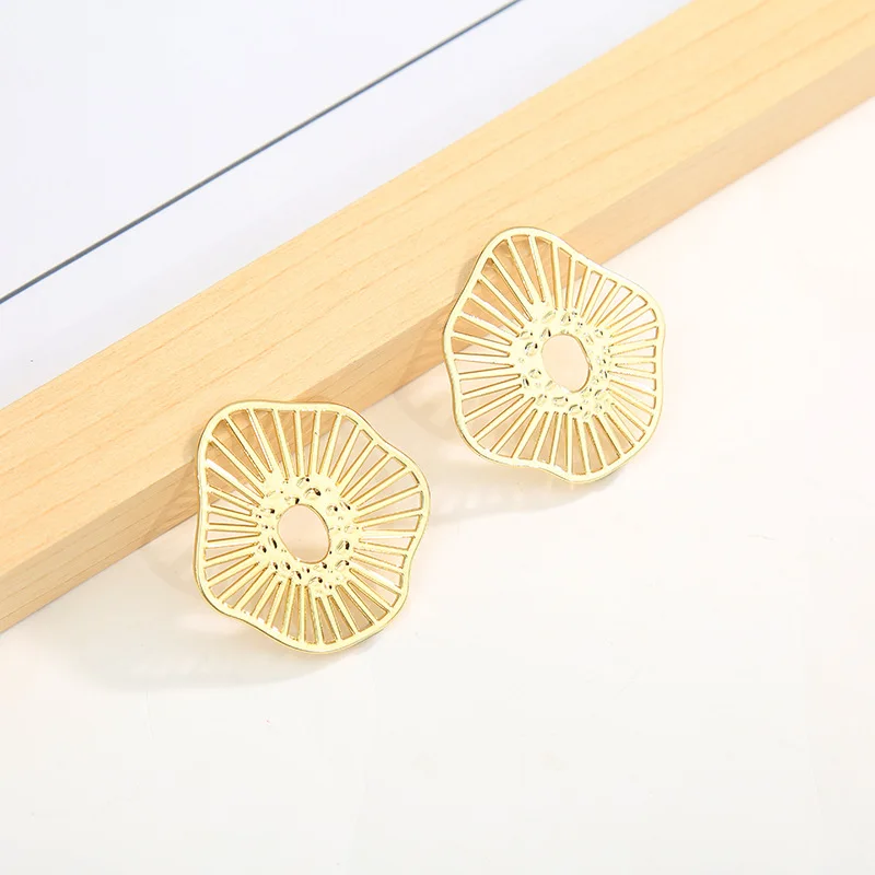 

10pcs Handmade Gold Color Pendant Base Hollow Irregular Pendant Charms for Diy Necklace Earrings Jewelry Making Findings