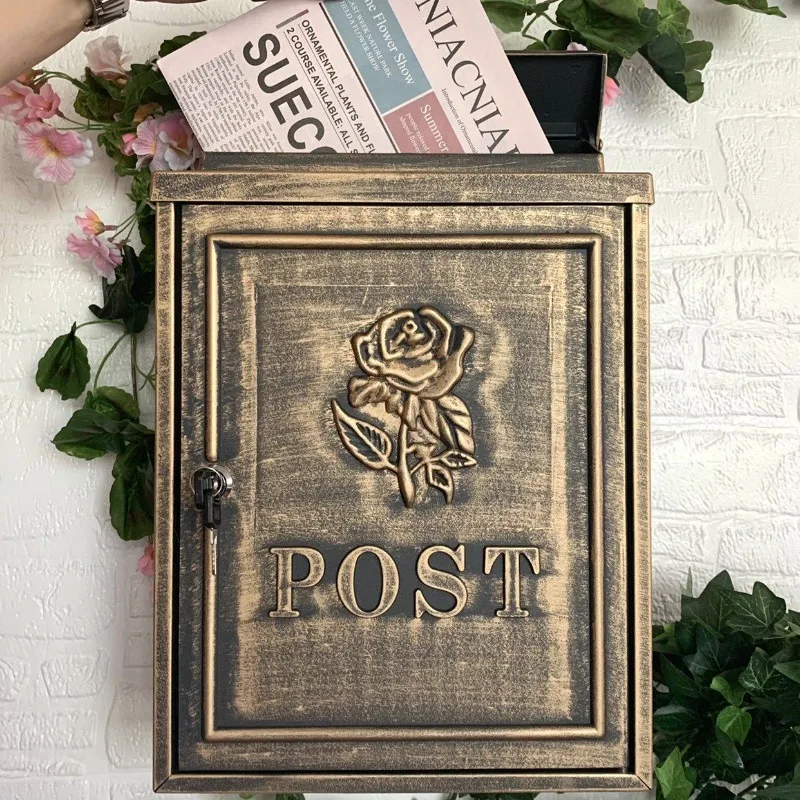 European-style British B & B Villa  Outdoor Rainproof Mailbox Wall-mounted Mailbox Pastoral Creative