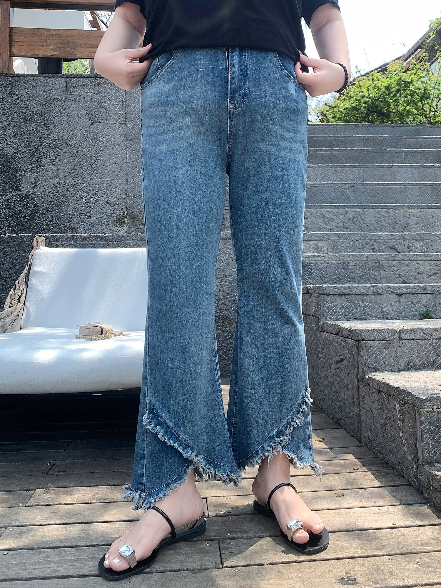 

Джинсы с высокой талией и расклешенными штанинами для женщин больших размеров, летняя новинка, с бахромой, повседневные, с высокой талией