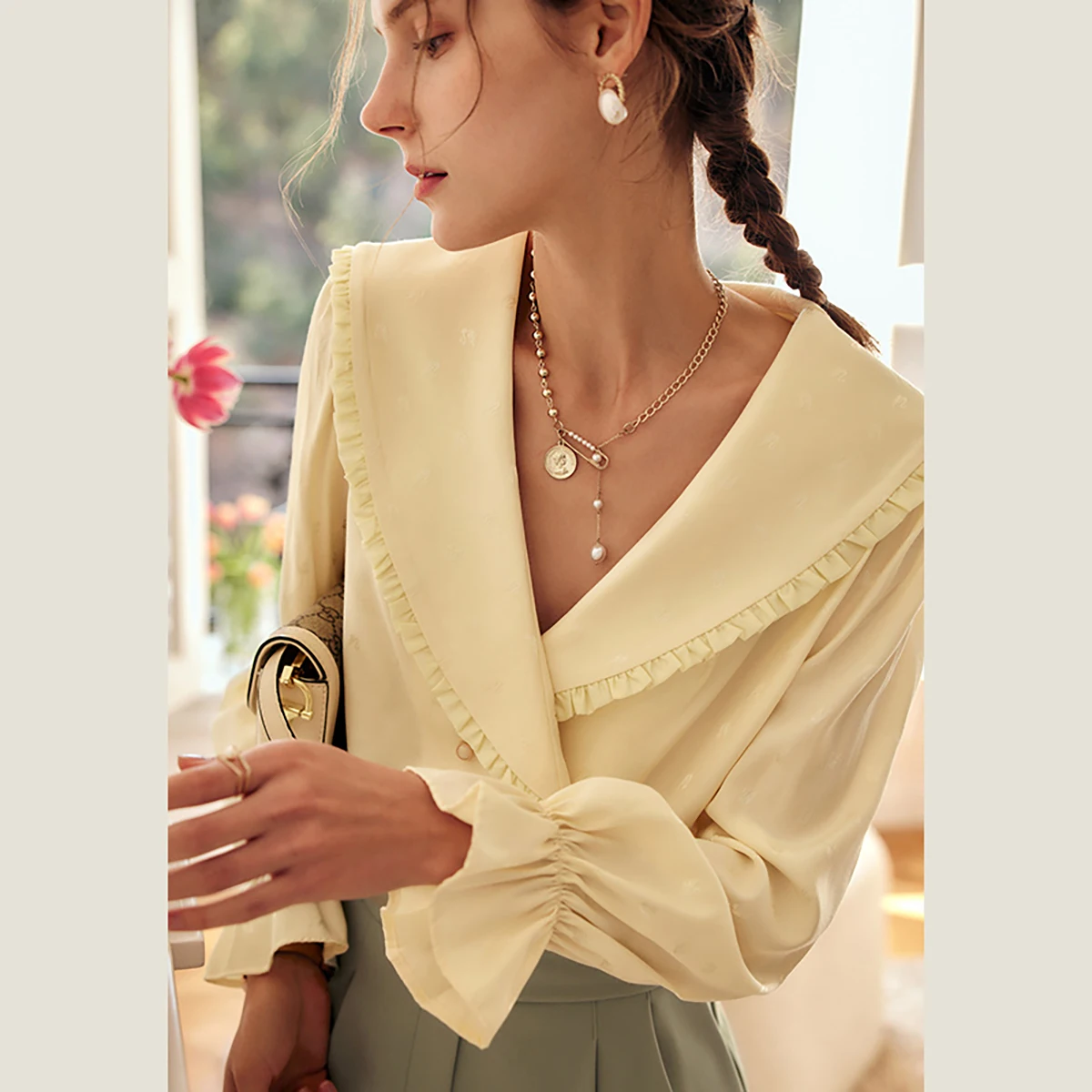 OLrain Satin Long sleeve Shirt Women's Autumn 2025 Thin Single Breasted Blouse Fashion Temperament Lapel Jacquard Top O22CC00232