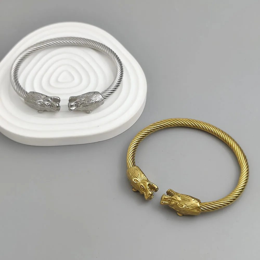 

Original steel wire twist wolf head stainless steel women's bracelet, waterproof and rust-free, couple bracelet