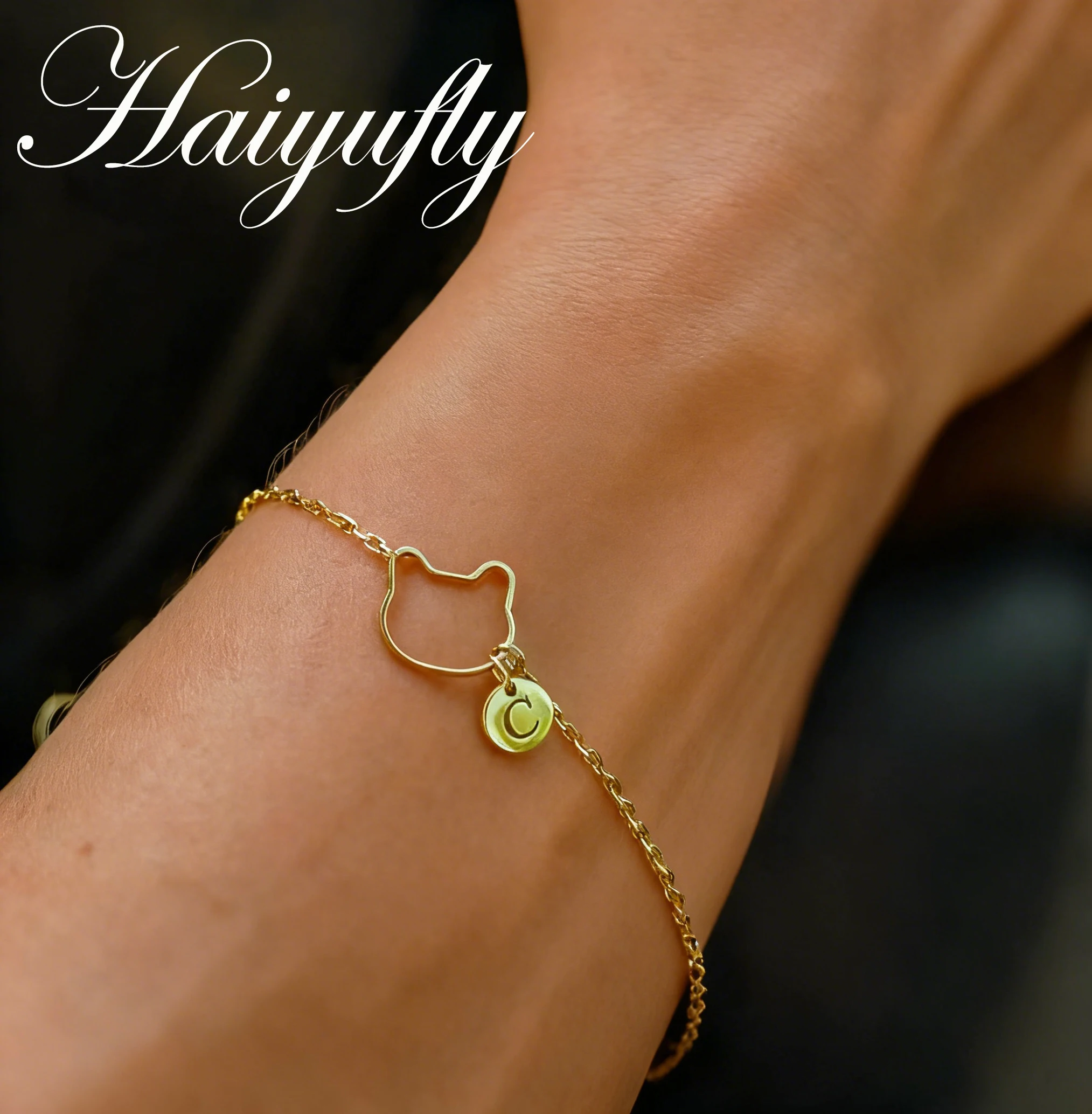 

Haiyufly индивидуальный браслет с кошачьим лицом для женщин, ювелирные изделия из нержавеющей стали, полые начальные буквы, изящные подвески-цепочки, индивидуальный подарок