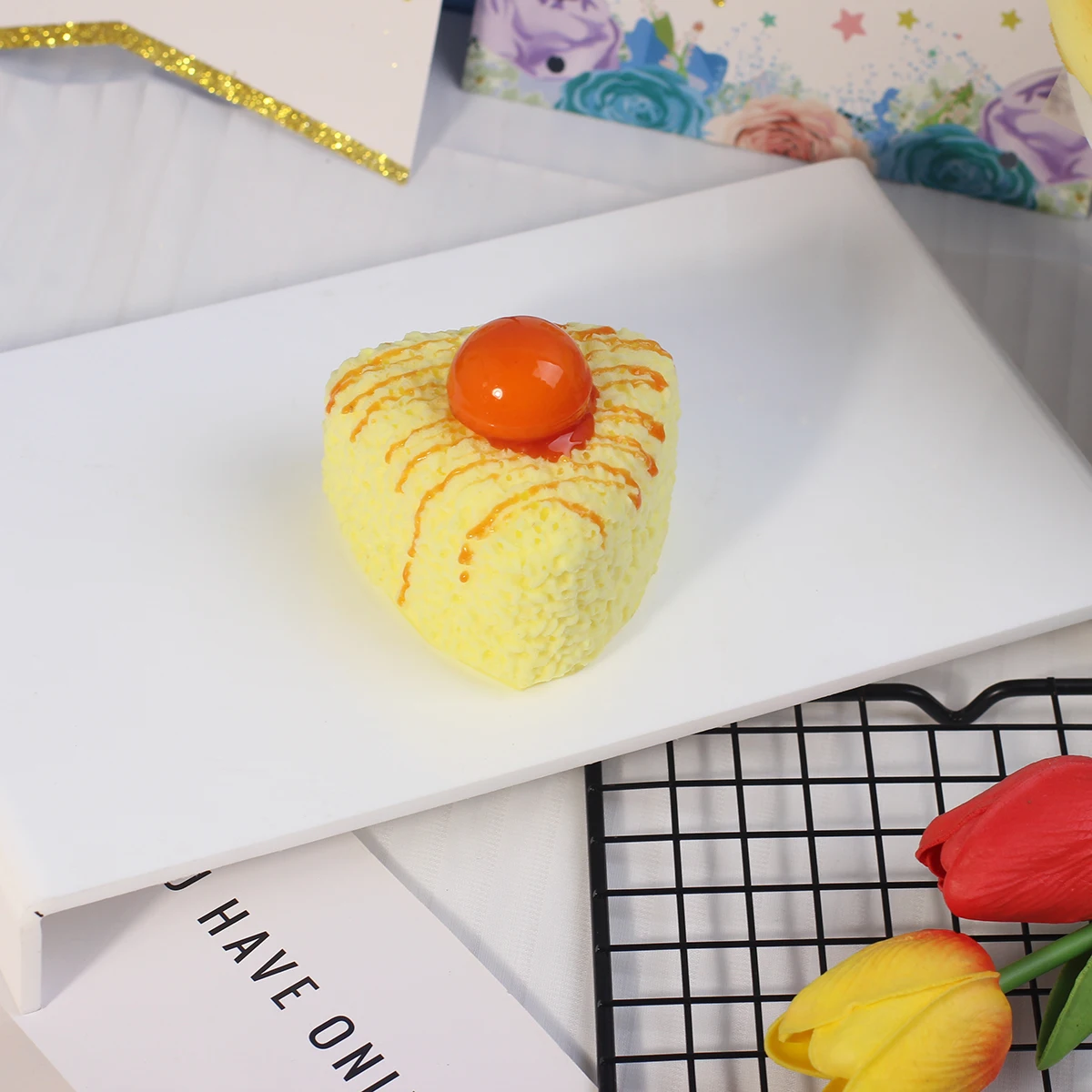 1 Stück Croissant-Horn/Toast-Eiscreme-Reisball mit langsamem Rückprall und Knetdekor