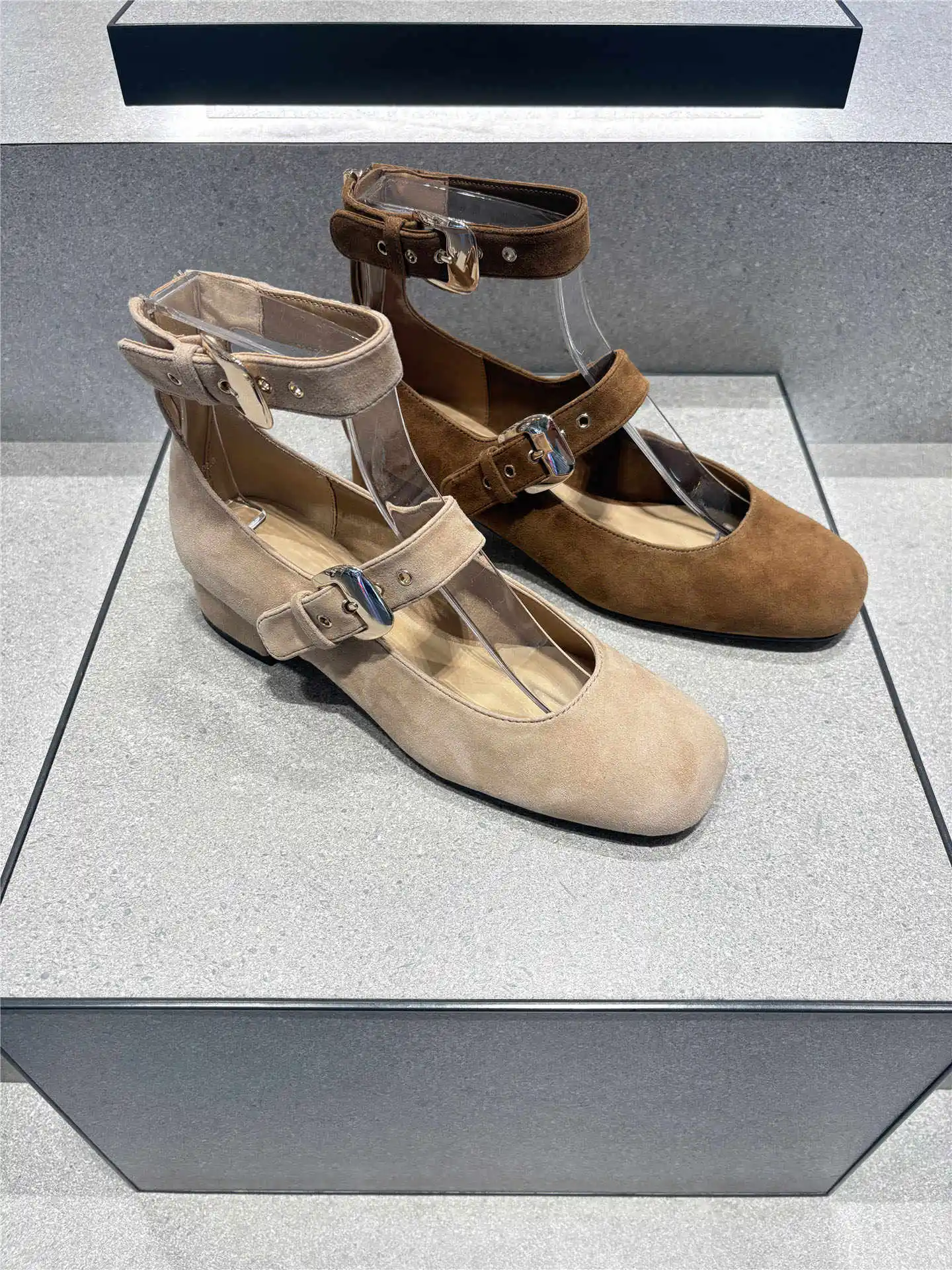 

Solid Buckle Strap Summer Square Head Soft Sole Women Shoes Fashion Outdoor Low Heels Zapatos Mujer