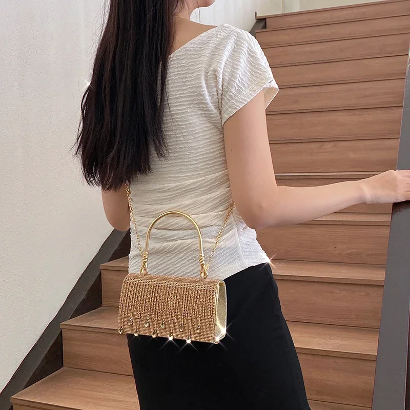 

Квадратная сумка-саквояж в парижском стиле — модная сумка через плечо в стиле ретро с мягкой кожей и художественной строчкой