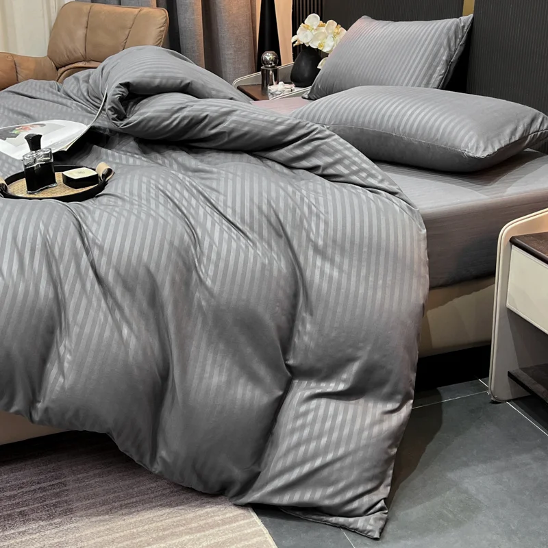 Stripe 3-Piece Duvet Cover with Pillowcase Breathable  , Zipper Closure, All-Season Comfort No Duvet Insert