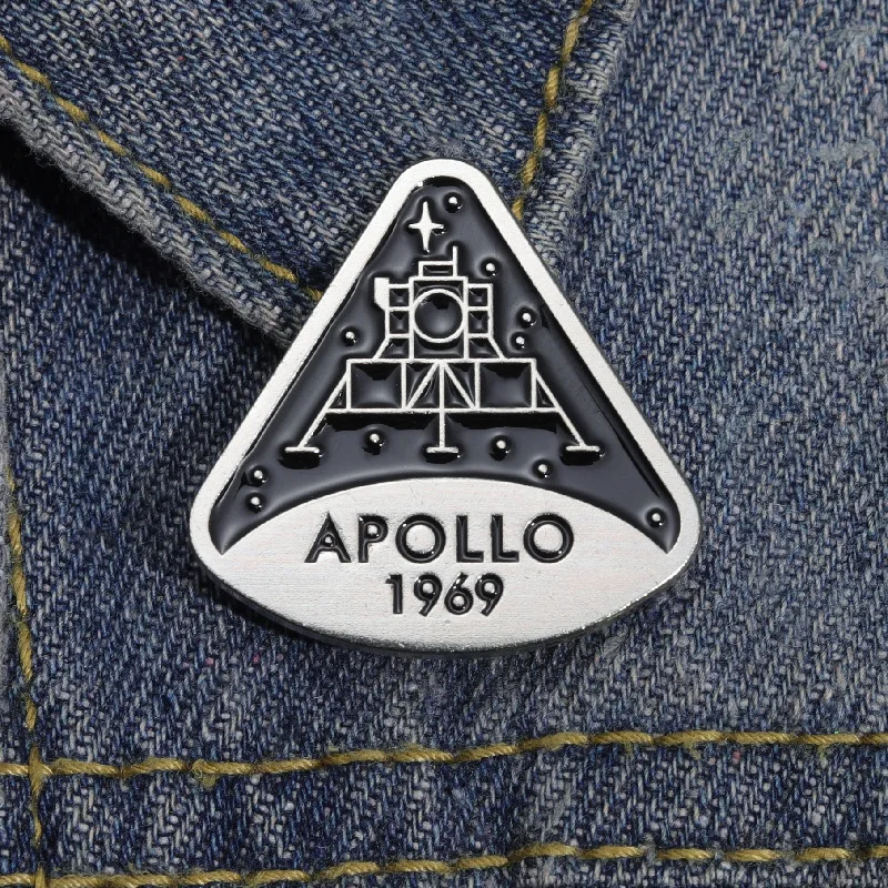Apollo Moon Landing Commemorative Pins Black English 1969 Metal Badges Accessories Wholesale Gift to Friends