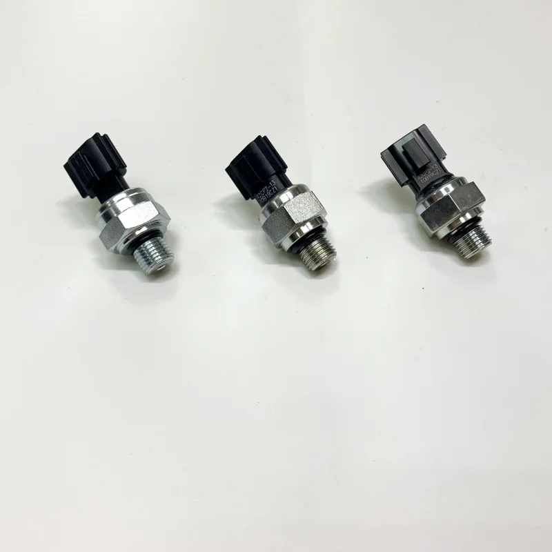 EX200-2 Engine Fuel Rail Oil Pressure Sensor Switch 42CP2-4 for EX300-3