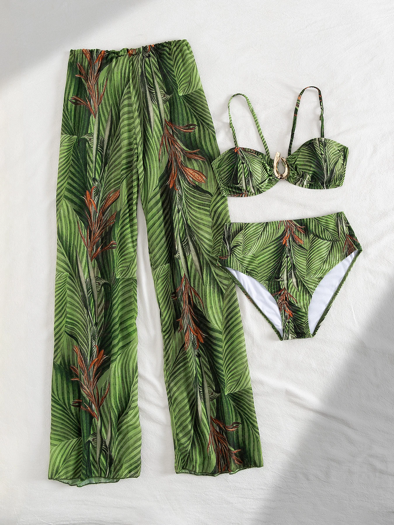 

2025 Fashionable Boho Chic Bikini Set with Unique Paisley Design Perfect for Beach Wear and Pool Parties Summer Getaways