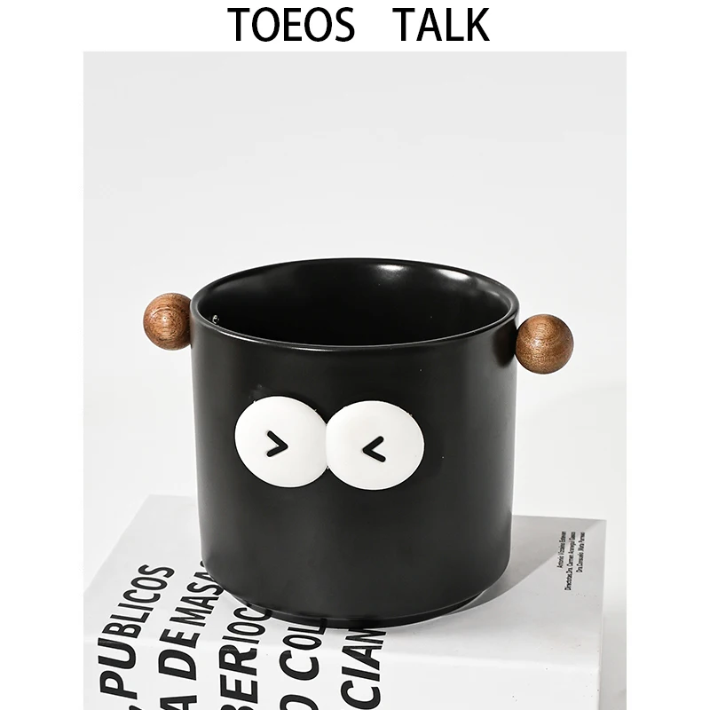 

Cute Expression Ceramic Trash Can for Home Living Room Tea Table Desktop Storage Bucket High Aesthetic Value Creative Snack S...