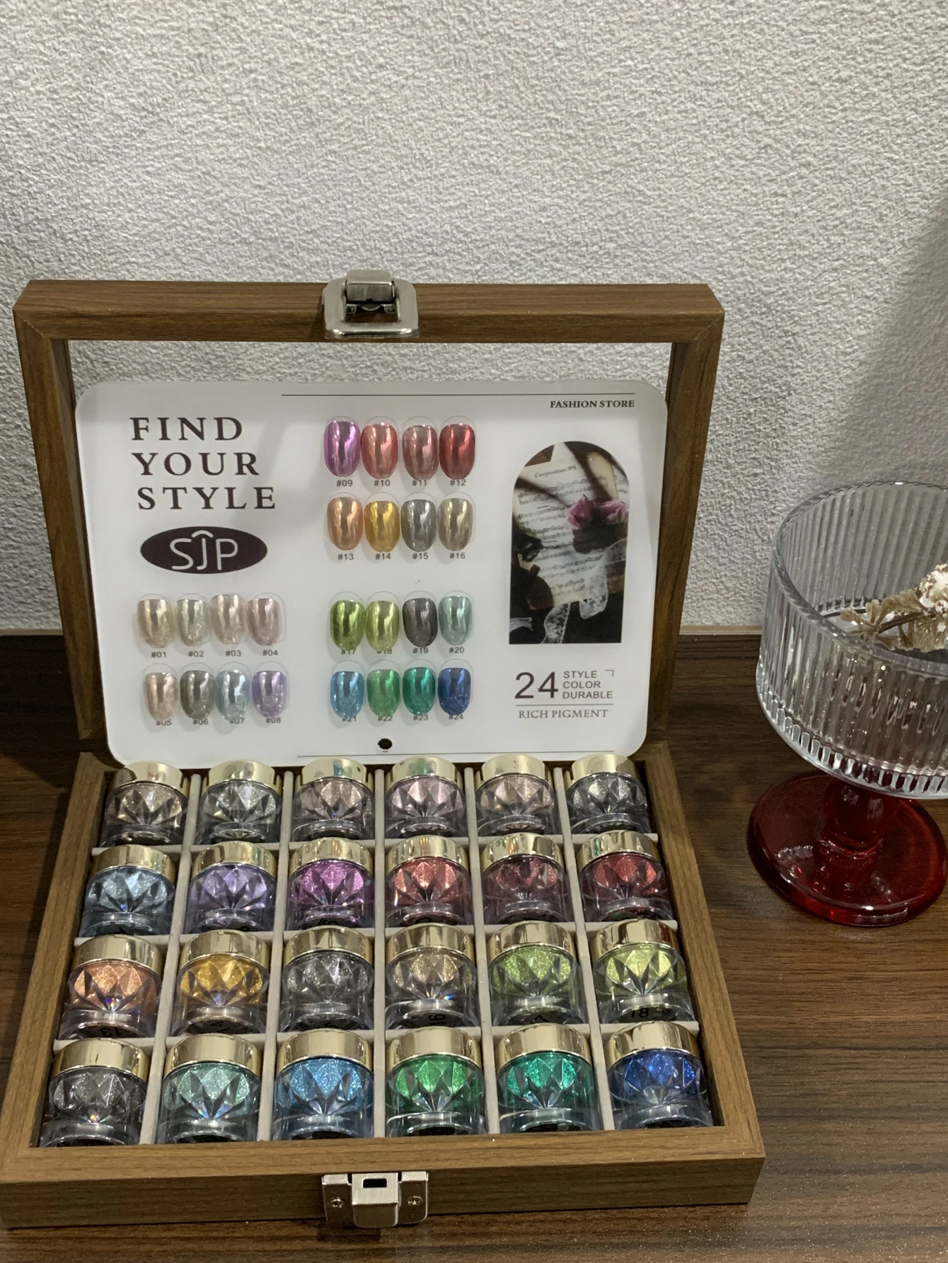 24-color autumn/winter nail art mirror powder set with color swatches and storage box. DIY nail art with charming artistry, perf