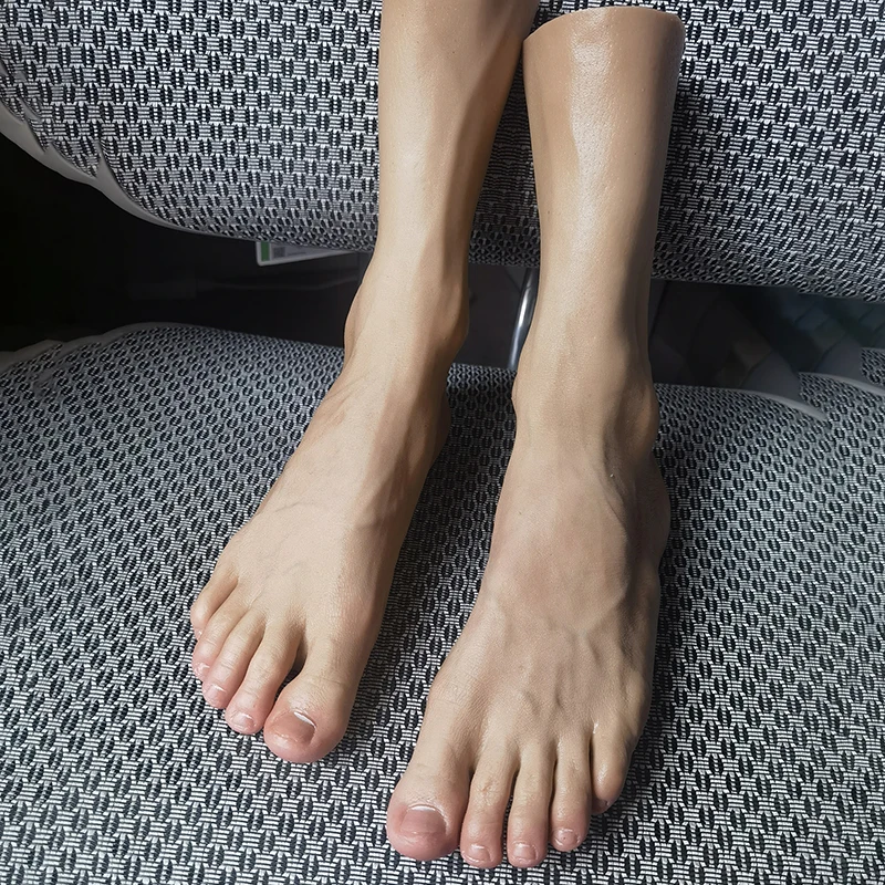 

Realistic Custom Silicone Male Foot Model Size 43 Life-Size Mannequin Man's Feet for Display Prop Art Photography New DZ4303