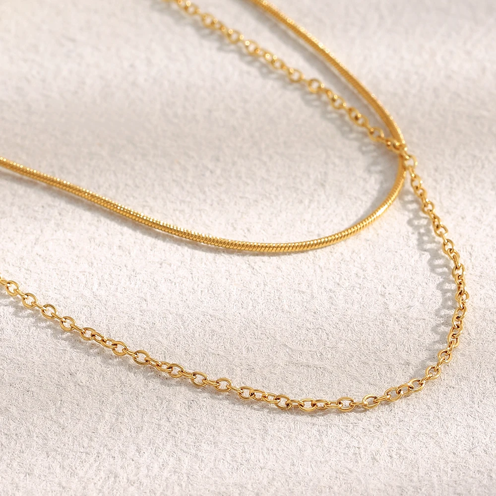 E.B.belle PVD-beschichteter Edelstahl, doppellagige Schlangen-O-Ketten-Halskette, stapelbarer Statement-Schmuck für Damen – Detail 9