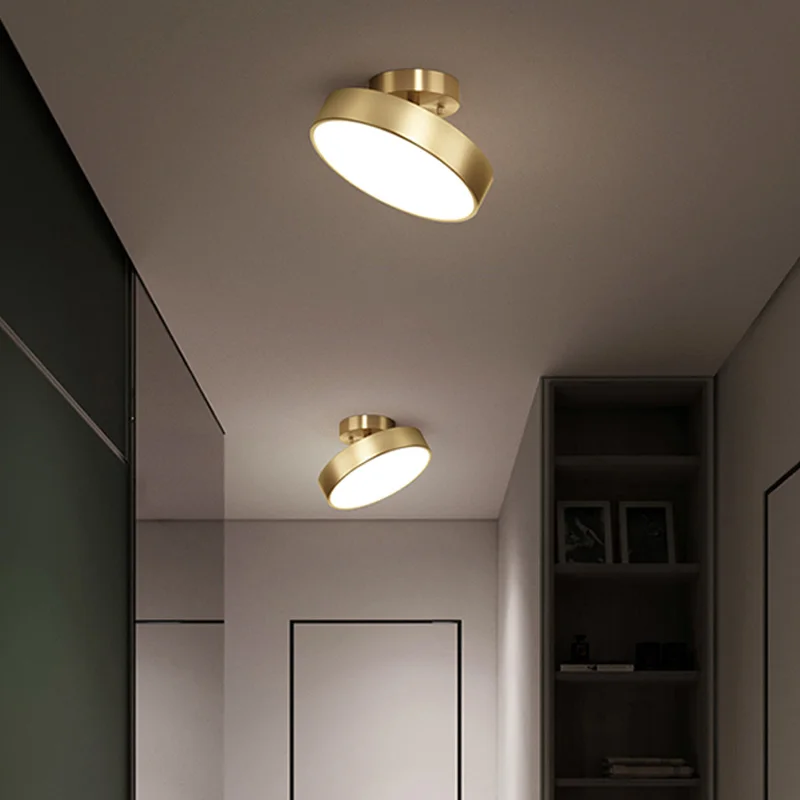 Lampadario a soffitto moderno a LED luci arredamento camera da letto soggiorno apparecchio da cucina lampada in ottone regolazione dell'angolo scale corridoio