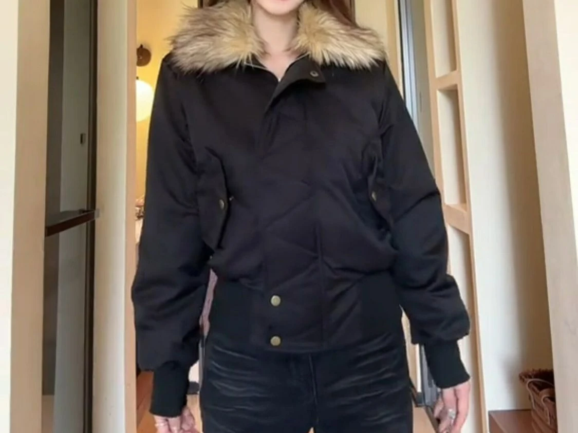 

Retro Fur Collar Splicing Short Cotton Coat Women's Fashion Versatile and Thin Winter Atmosphere Warm Cotton Coat