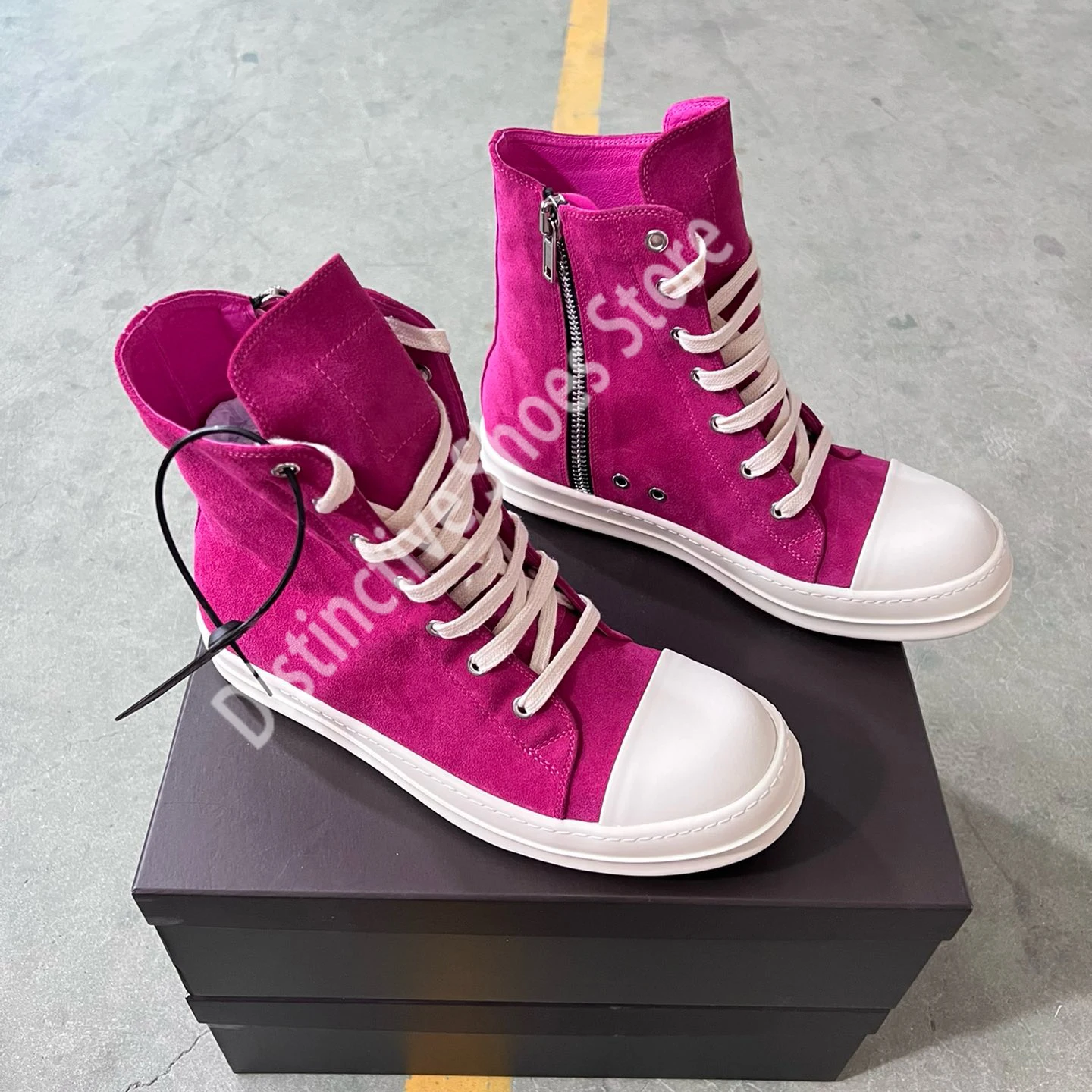 

Classic Zipper Lace Up Casual Ankle Boots Fashion Red Suede Leather High Top Shoes Luxury Men Women Thick Rubber Sole Boots
