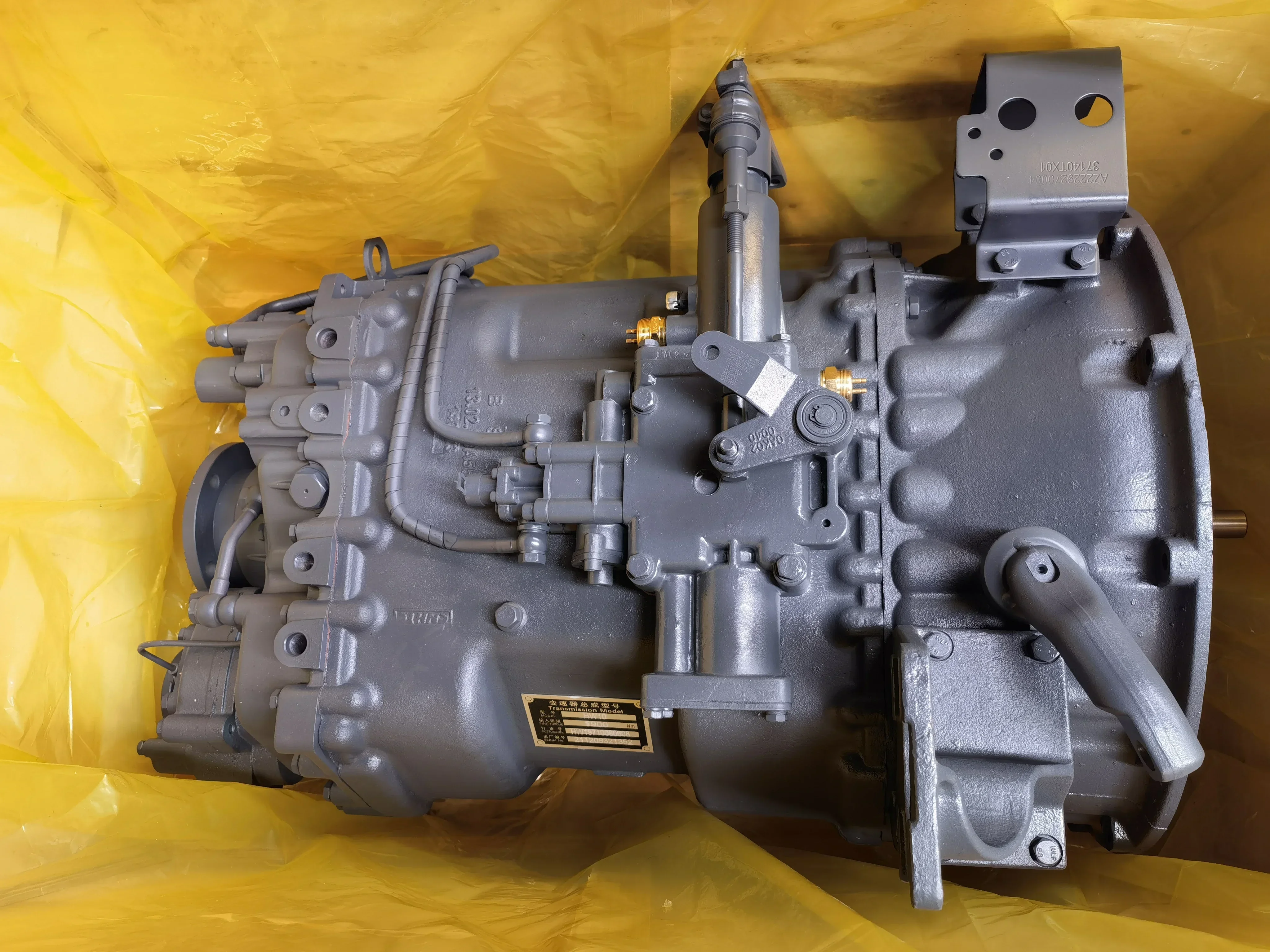 Sinotruck HOWO truck spare parts transmission assembly HW19710 transmission gearbox 10gear howo transmission