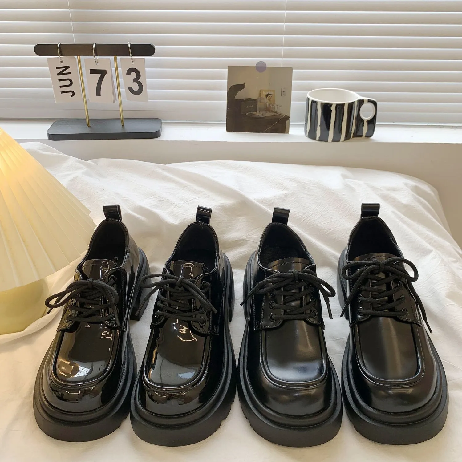 أحذية عمل مكتب ماري جين الجديدة للربيع والخريف على الطراز الياباني للنساء مع كعب وأشرطة سميكة سوداء