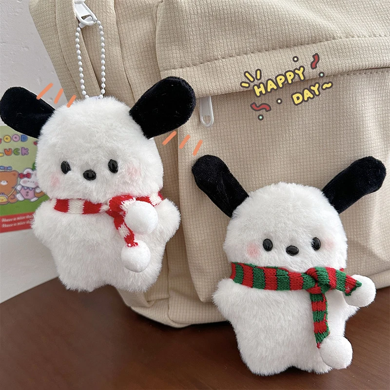 Natal Pochacco Plush Toy, Kawaii Sanrio Lenço, Puppy Chaveiro, boneca de pelúcia, pingente, chaveiro do carro, mochila, decoração saco