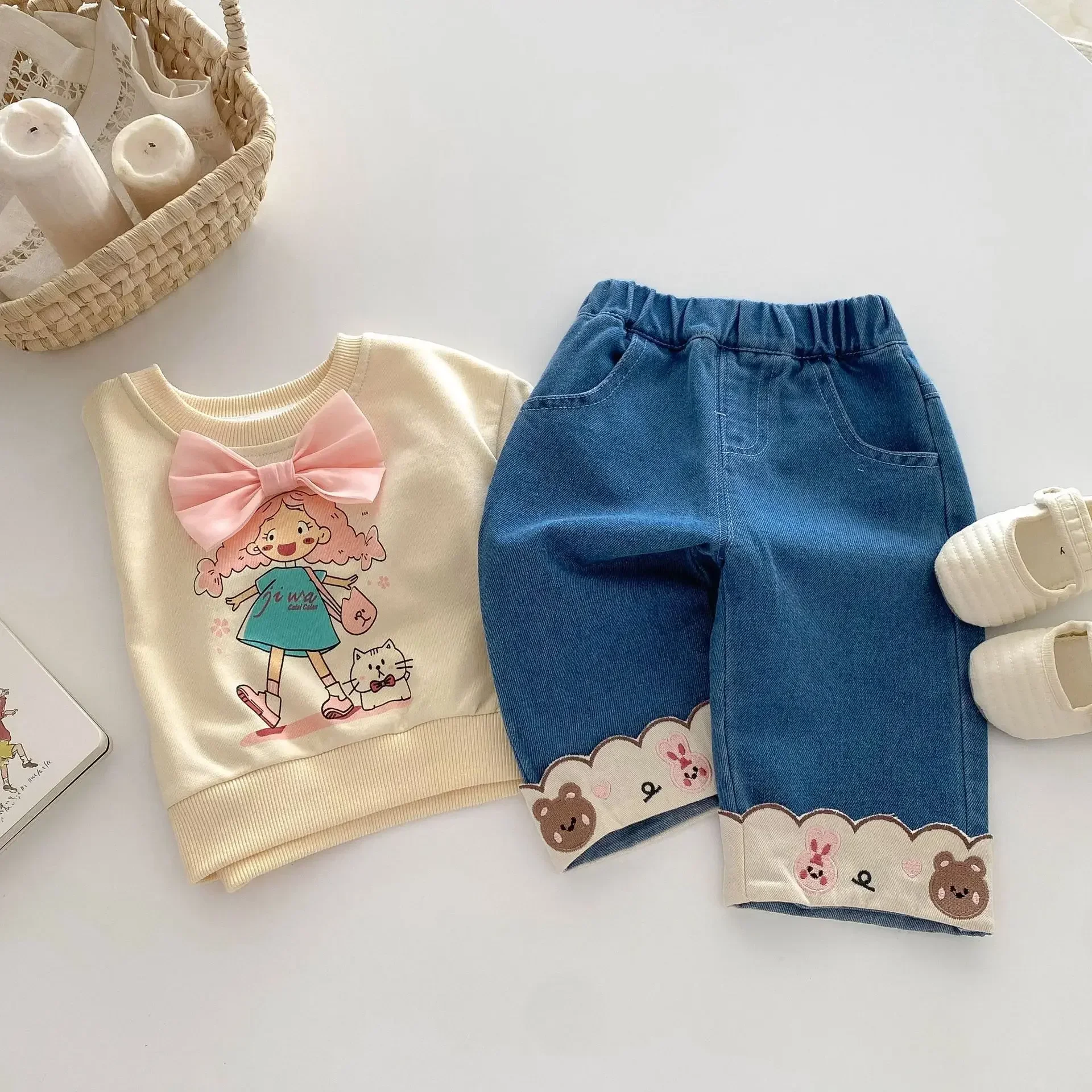 Featured Folded Pants Girls' Stylish Jeans 0-5 Years Old: Korean Kids' Soft Casual Pants Children's Trousers for Baby Girls