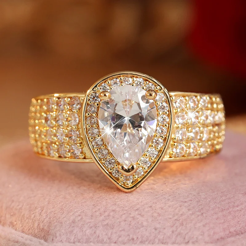 Women's Luxury Golden Plated Ring Fully Covered With Cubic Zircon Design Elegant Ring Banquet Temperament Jewelry