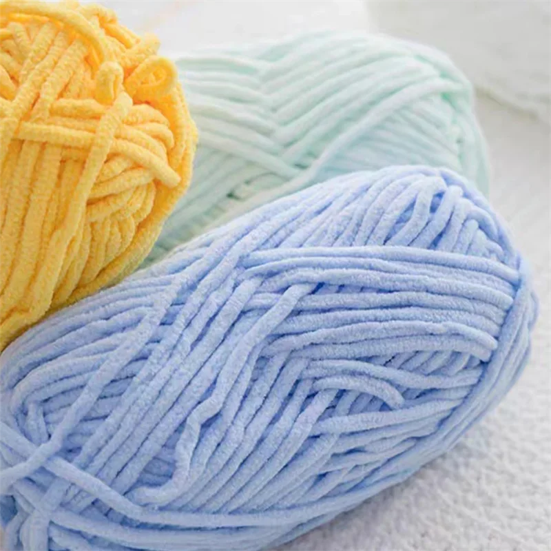 لطيف كرات غزل البوليستر 50 جرام 4 قطعة تستخدم للحياكة البطانيات والأوشحة القبعات قفازات دافئة لينة الجلد ودية متعددة الألوان