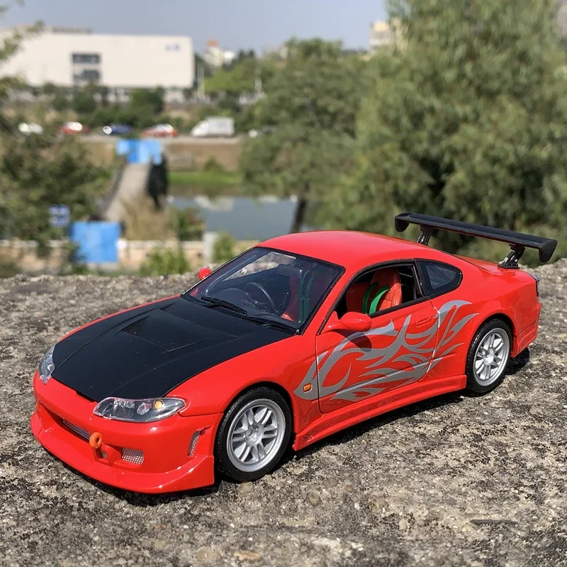 1/24 Nissan Silvia S15 Refit Wide Body Car Model Diecasts Metal Toy Performance Sports Car Model Simulation Kids Gift Collection